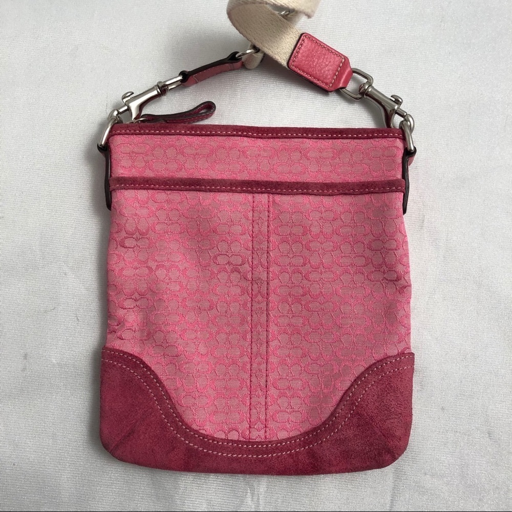 Coach signature C logo classic swing pack crossbody hot pink - Picture 4 of 7